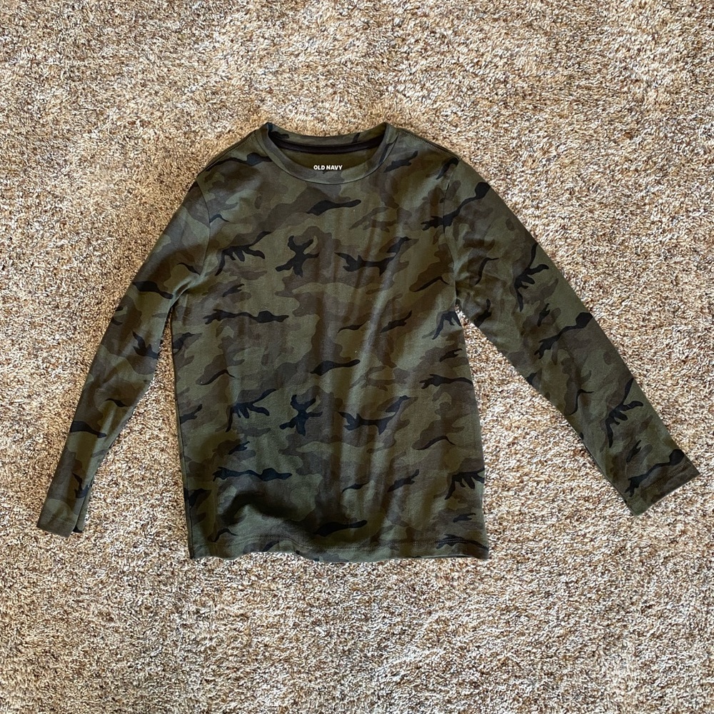 Old navy camo shirt size 8